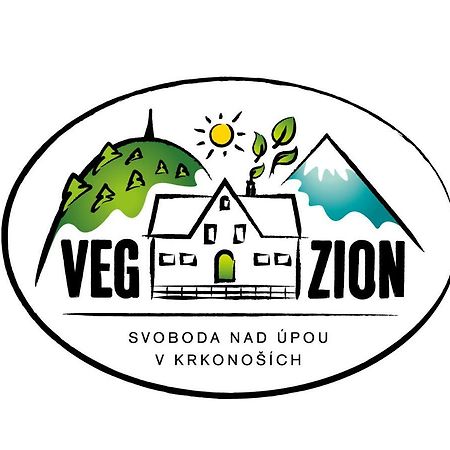 Vegzion - Vegan B&B Svoboda nad Úpou Exteriör bild