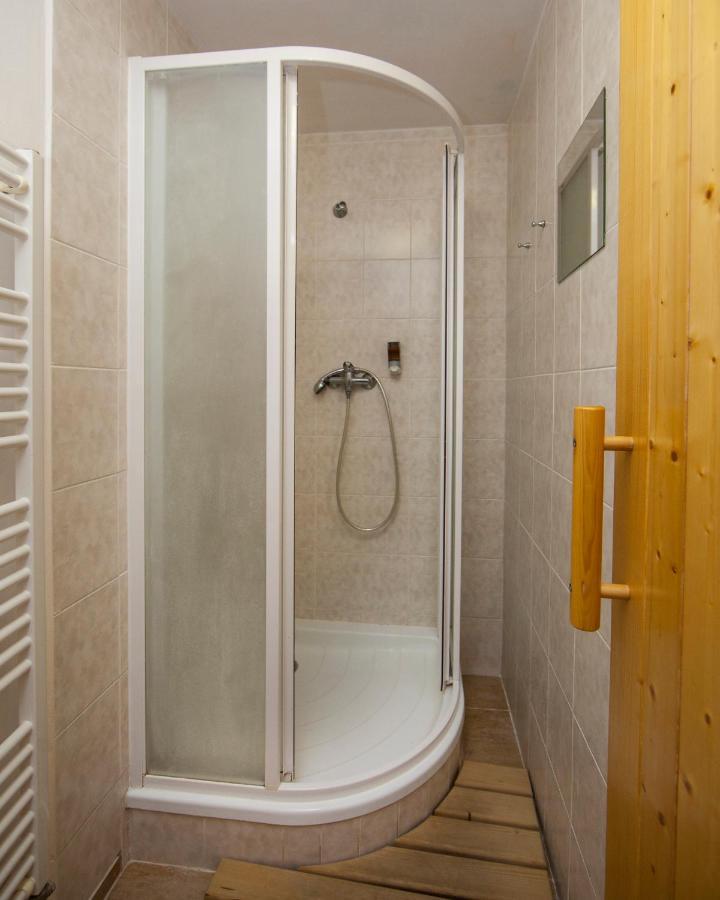 Vegzion - Vegan B&B Svoboda nad Úpou Exteriör bild